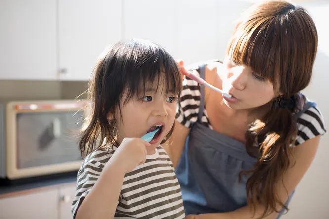 Японська техніка чищення зубів хамігаки: можливо, тому вони менше хворіють