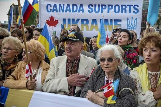 Українці які живуть за кордоном, можуть допомогти Україні