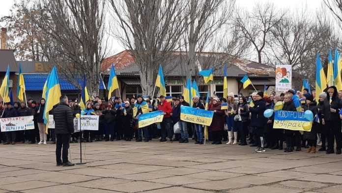 Протести в Новотроїцькому