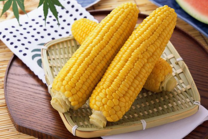 Як зварити кукурудзу за 15 хвилин, щоб потім не гризти тверді зерна