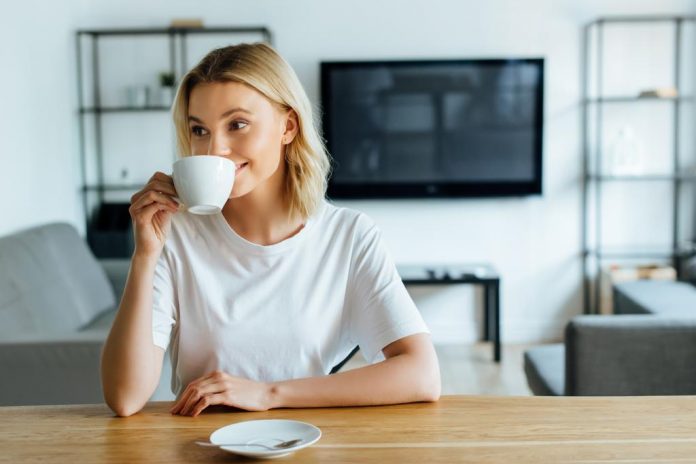Наукове дослідження: скільки чашок кави можна пити на добу