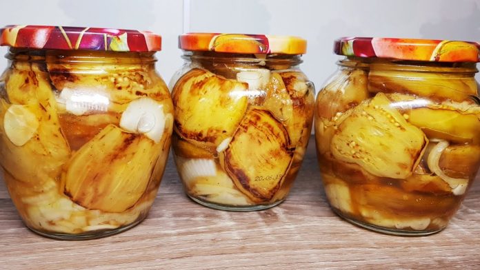Як приготувати баклажани зі смаком шашлику на зиму