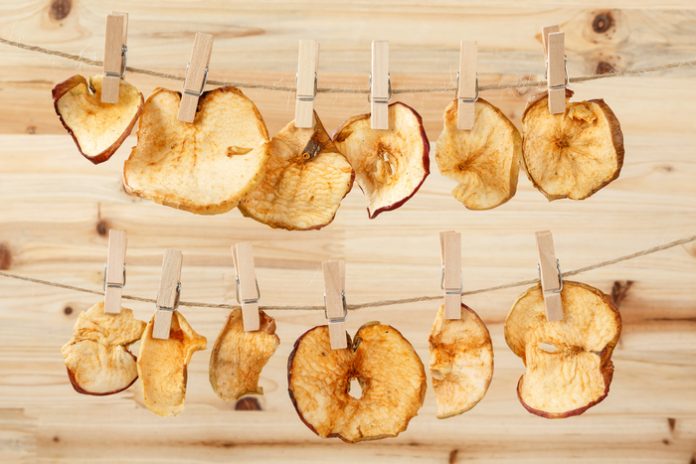 3 способи, як висушити яблука та груші без спеціальної техніки