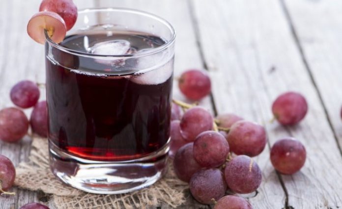 Приготуйте та законсервуйте виноградний сік у домашніх умовах