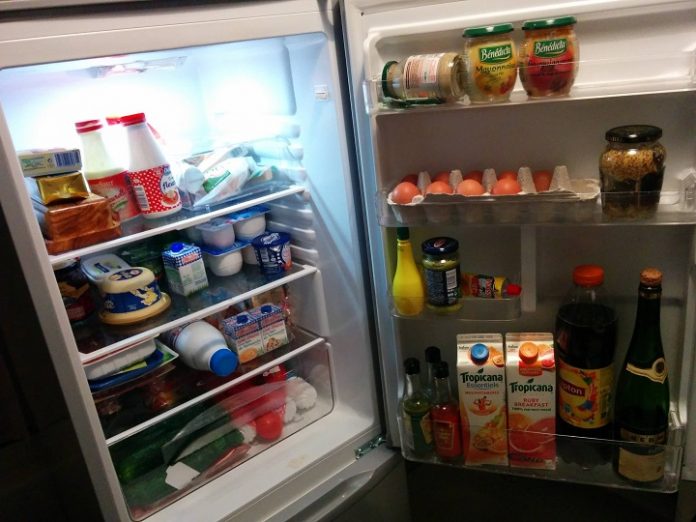 Як позбавити холодильник від плісняви