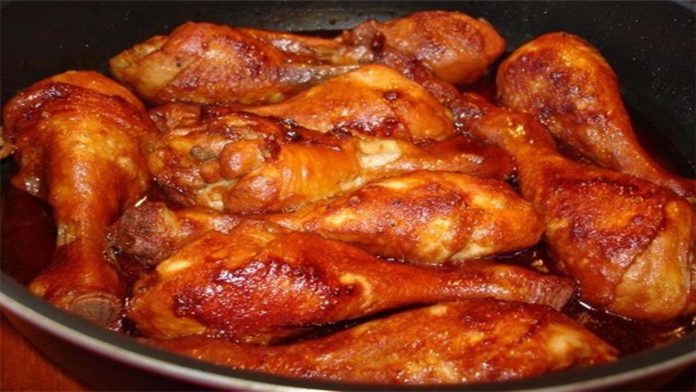 Секретний рецепт смачних курячих гомілок у духовці