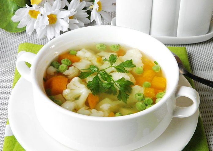 Як приготувати легкий овочевий суп за 30 хвилин
