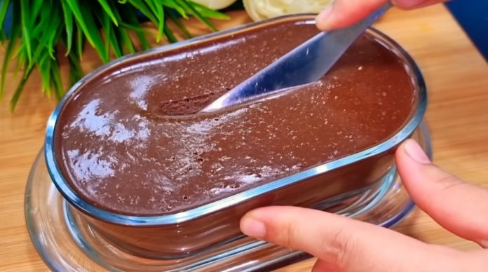 Як приготувати домашній плавлений шоколадний сирок: корисна альтернатива нутеллі