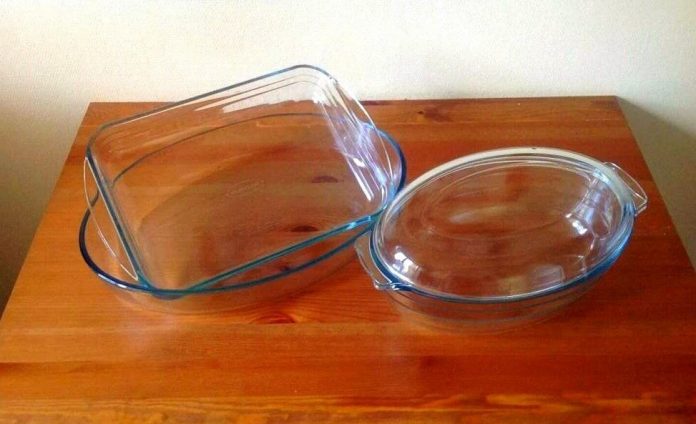 3 простих способи відмити нагар з скляного посуду без спеціальних засобів
