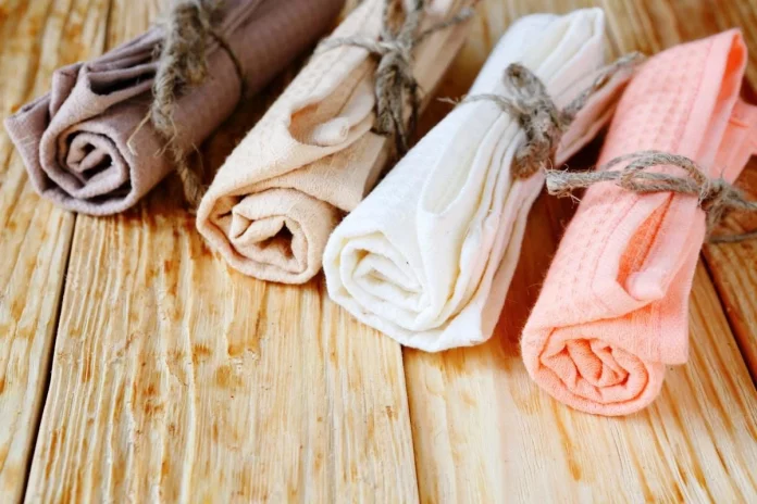 Як позбутися жирних плям на кухонних рушниках без кип'ятіння