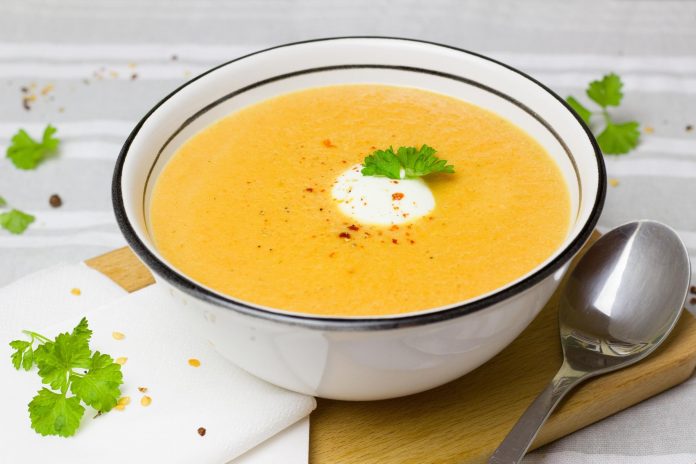 Італійський суп із червоної сочевиці за 15 хвилин