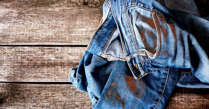 Як позбутися плям від іржі на білій та на джинсовій тканині