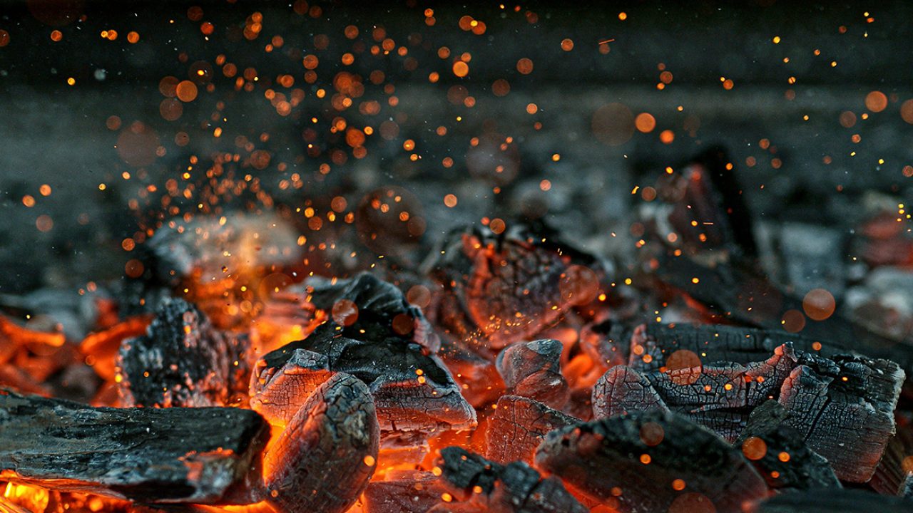 Як правильно розпалити вугілля для шашлику?