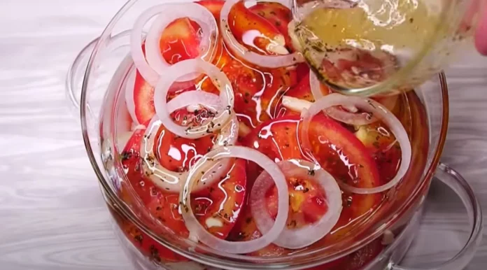 Оригінальна та ходова закуска з помідорів: влітку з'їдять за 5 хвилин