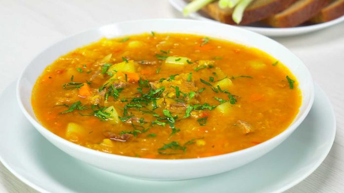 Як покращити смак супу за допомогою одного компонента: що додати в каструлю наприкінці приготування