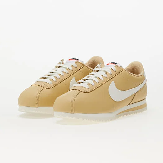 Стильні Nike Cortez