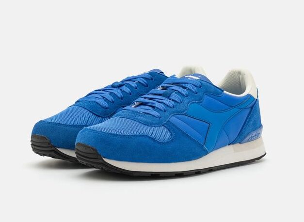Кросівки в кольорі Déja Vu Blue