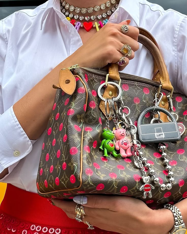 Вишні від Louis Vuitton