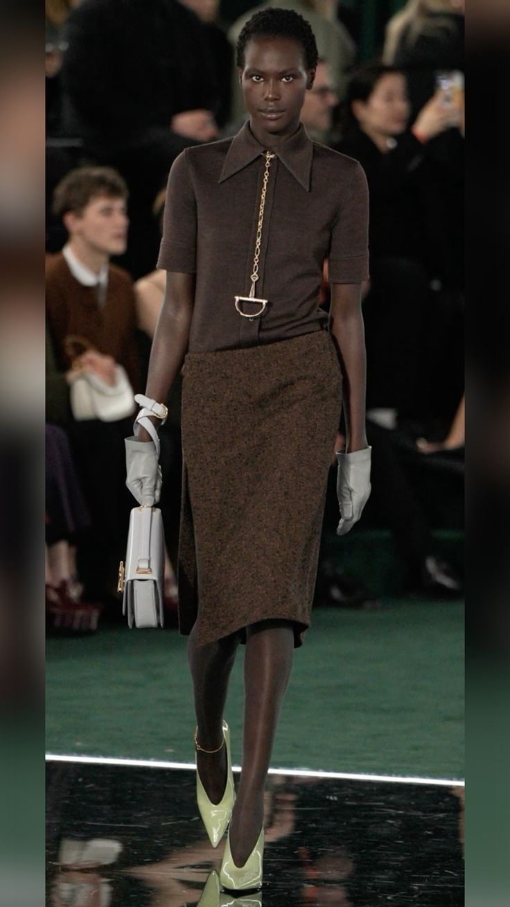 Образ в коричневому від Gucci